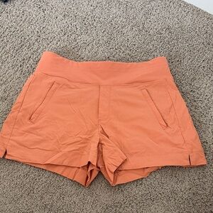 Women's athleta trekkie north short